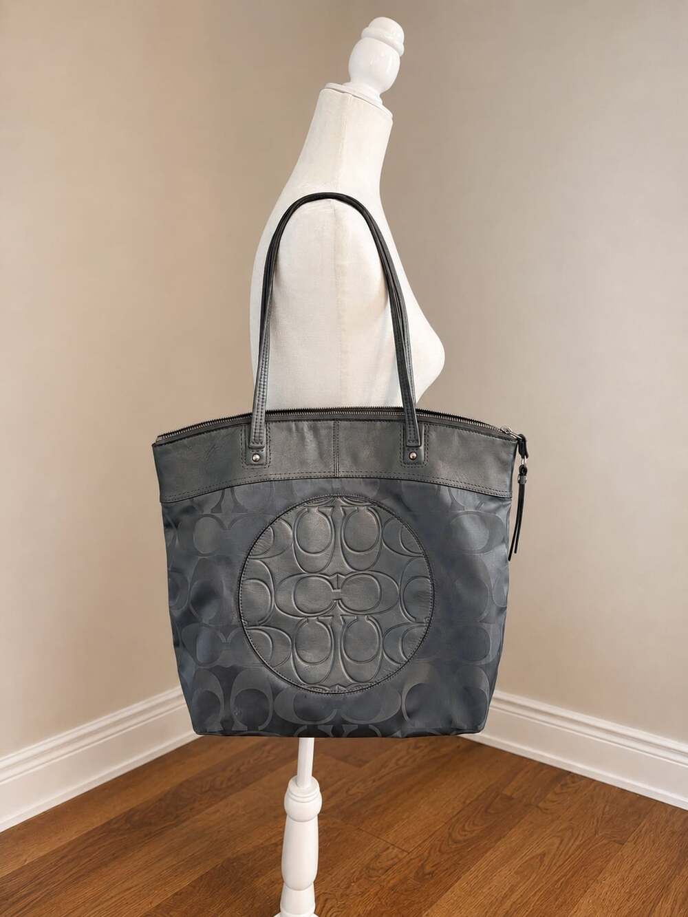 Coach Large Laura Circle Tote in Steel Gray Signature Jacquard & Pebbled Leather